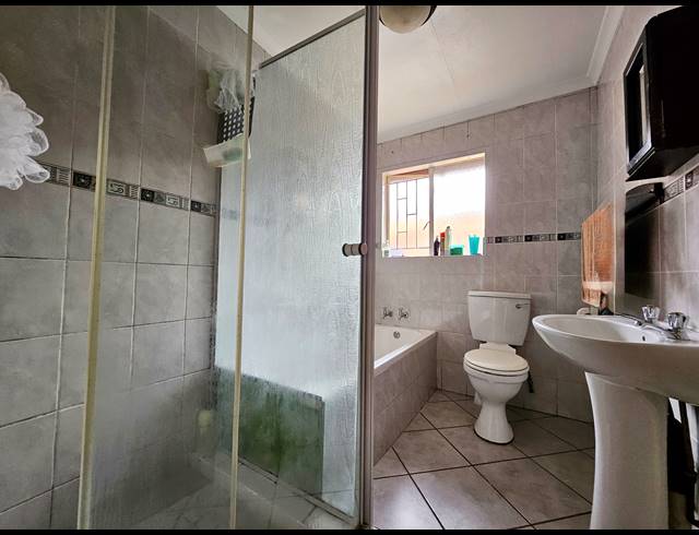 3 bed property to rent in TERENURE